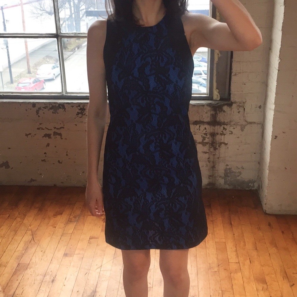 Sporty High neck lace bodycon dress